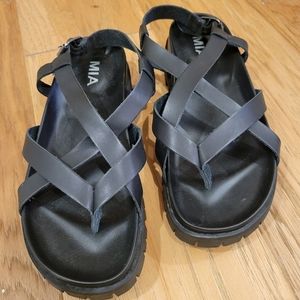 NWOT MIA Lug Sole Sandals - Size 8